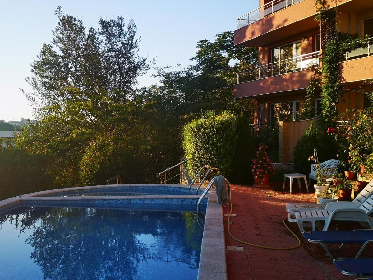 Apartamento Complex Karia III Kavarna Exterior foto